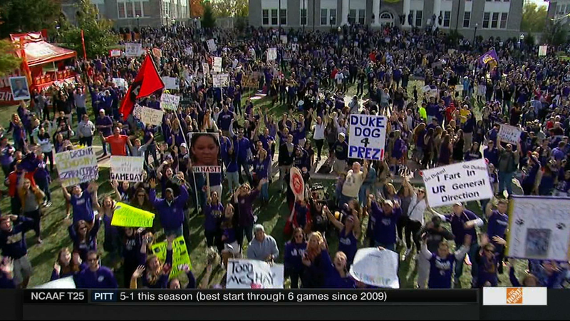 Illustration for article titled Lee Corso Does Butt Chugs: Today's James Madison College GameDay Sign Roundup